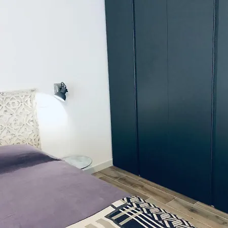 Bellhome 2 - Elegante Nel Centro Di דירה